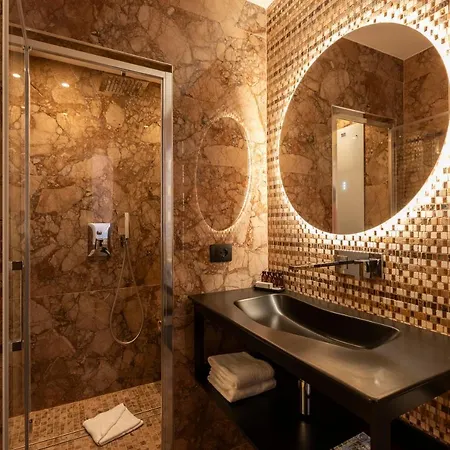 Romac Trinity With Steam Bath * Rome